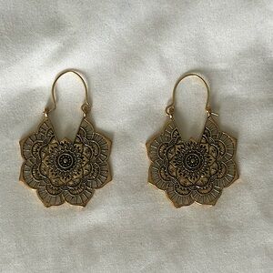 Vintage style gold boho earrings